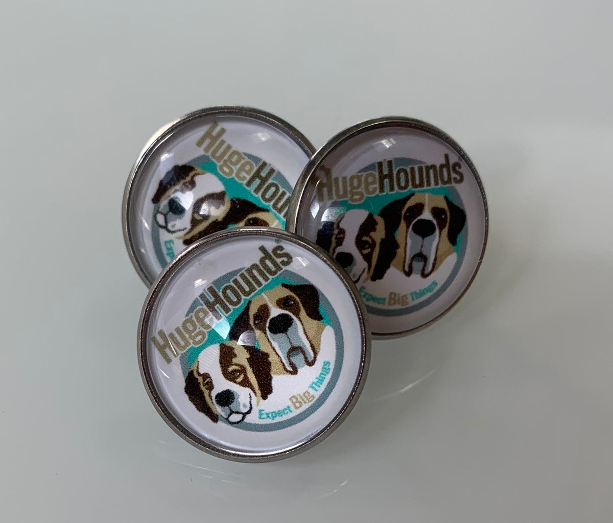 HugeHounds Pin